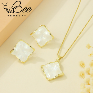 ชุดเครื่องประดับต่างหูโซ่ทอง 14k คุณภาพสูงสไตล์โบฮีเมียน พร้อมสร้อยคอไข่มุกบาโรกสุดหรูสำหรับสาวๆ - Product Image 2