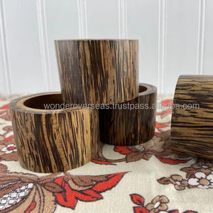 Anneaux de serviette en bois de palmier Design classique ou support accessoires de cuisine anneau de serviette pour mariage de luxe fête de noël - Product Image 1