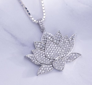 Collar de loto con moissanita de Plata de Ley 925 para mujeres y niñas - Product Image 2