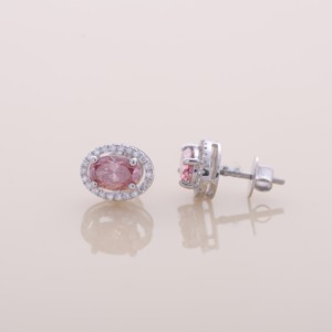 Boucles d'oreilles clous en or rose jaune et blanc 9K avec halo de diamants roses ovales de 1,68 carat - Product Image 2