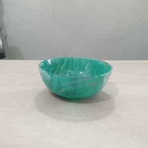 Saladier de cuisine moderne en résine fait à la main Vaisselle vert menthe Saladier pour hôtels restaurants buffet et repas quotidiens - Product Image 1