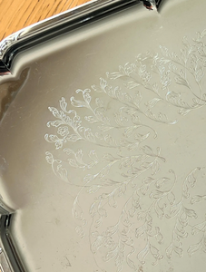 Elegante Bandeja de Servicio de Metal Plateado Hecha a Mano y Ecológica con Incrustaciones Doradas para Bodas y Uso Doméstico, Disponible al por Mayor - Product Image 6