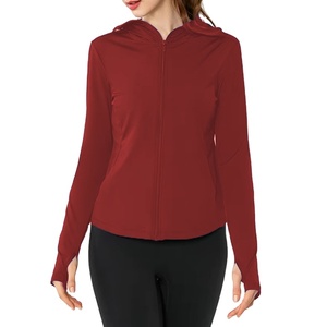 เสื้อคลุมกันหนาวมีฮู้ดแบบมีซิป ปรับขนาดได้ที่ข้อมือและชายเสื้อ ทนทานต่อสภาพอากาศ ยืดหยุ่นได้ เหมาะสำหรับการปีนเขา - Product Image 3