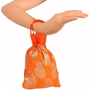 กระเป๋าใส่ของชำร่วยสำหรับงานแต่งงานของอินเดียถุงผ้าหูรูดสีสันสดใสของชำร่วยให้ผลไม้แห้งดี - Product Image 4