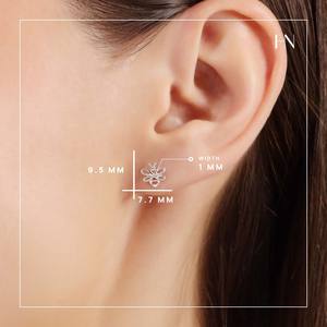 Pendientes de tuerca de abeja caprichosa en plata de ley 925 Diseño ligero inspirado en la naturaleza para el uso diario Ideal para orejas sensibles - Product Image 2