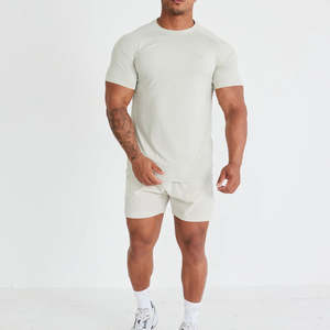 Short de gym personnalisé pour hommes High Street Fitness Short d'entraînement sportif extensible à séchage rapide Poches Motif solide Anti-rides Caractéristique - Product Image 2