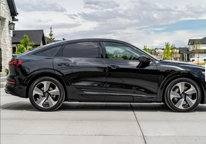 AUDI E-TRON SPORTBACK 2021 de Alta Gama, Volante a la Izquierda/Derecha - Product Image 5