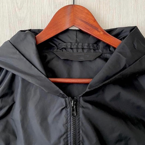 Chaleco cortavientos con capucha para hombre, de alta calidad, el más vendido, informal, moderno, sin mangas, con cremallera, para gimnasio y correr al aire libre. - Product Image 3