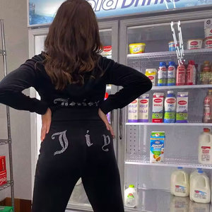 Conjunto Deportivo de Terciopelo para Mujer, Sudadera con Pedrería Premium y Pantalones de Chándal de Terciopelo de Alta Calidad para un Estilo Urbano y Boutique - Product Image 5