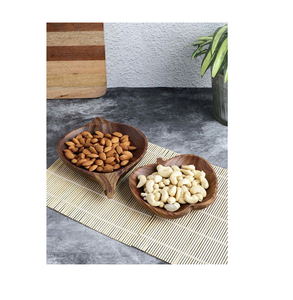 Assiette de nourriture en forme de feuille en bois unique et assiette de service de fruits à salade en forme de coeur et artisanat indien - Product Image 1