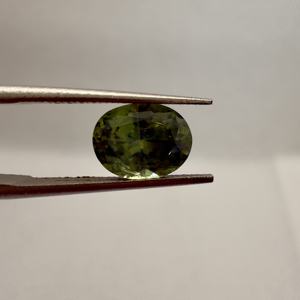 เพทายตัดทรงรีตามธรรมชาติอัญมณีหลวมสีเขียวสวยสำหรับทำเครื่องประดับ - Product Image 3