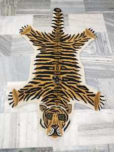 Vente à chaud en laine tuftée à la main imprimé animal moderne moutarde noire couleur personnalisée tapis imprimé personnalisé - Product Image 3