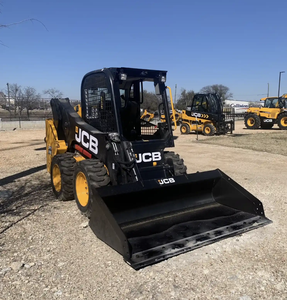 QUALITÉ PROFESSIONNELLE – NEUF 2026 – Chargeuses compactes sur chenilles JCB 215T/215 à vendre - Product Image 4