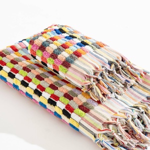 Serviette de toilette turque 45x95 cm en gros - Lokum Pompom tissée à la main 100% coton turc, fournisseur OEM pour hôtels, spas et cuisines - Product Image 4
