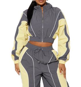 Latest Arrival Women's Tracksuit 100% Polyester Material Casual Wear Windbreaker Tracksuit Full Length Custom Logo 2026 - Product Image 3
