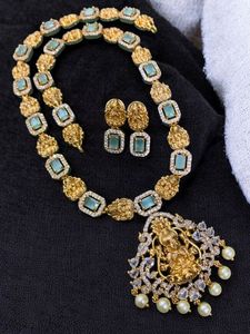 Conjunto de joyería de templo de Latón chapado en oro de nuevo estilo con collar de diseño de piedra CZ y Perla para ropa nupcial de boda para mujer - Product Image 6