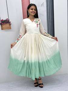 Robes de soirée modernes de créateur Garara Plazzo Dupatta en tissu de coton doux avec broderie lourde, séchage rapide, toutes saisons - Product Image 5