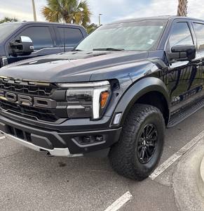 Ford F-150 Raptor SuperCrew 2024 USADO EN BUEN ESTADO, 4x4, Volante a la Izquierda, Asientos de Cuero Oscuro, Neumáticos R19, Techo Solar Automático - Product Image 1