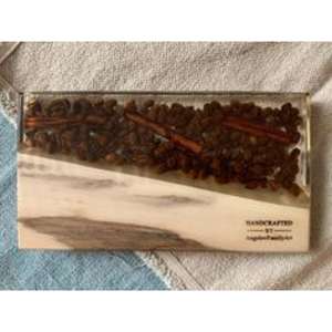 Plateau de service en résine de haute qualité pour offrir des cadeaux lors d'occasions spéciales conçu avec des motifs uniques et des couleurs vives - Product Image 4