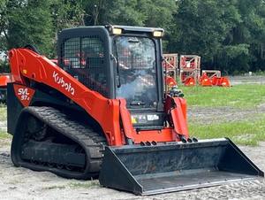 2024 Kubota Skid Steer Crawler Track Loader con cabina de alto flujo y cubo-Ahora en bidadoo - Product Image 2