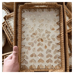 Plateau en rotin nacre, cadre en rotin avec incrustation de nacre pour servir des cocktails et des amuse-gueules lors d'événements, fabriqué au Vietnam - Product Image 6
