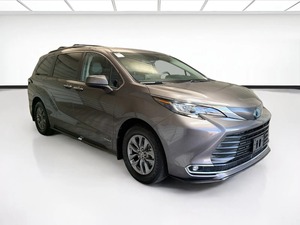 Toyota Sienna XLE 2021 Usada, Van de 8 Pasajeros, Asientos de Cuero, Transmisión Automática, en Venta - Product Image 3