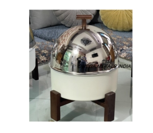 Casserole en métal en gros d'usine avec support en bois Réchauffeur d'aliments et marmite en métal de haute qualité pour la cuisine à domicile - Product Image 1