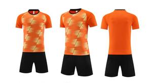 Vente en gros de vêtements de football à manches courtes personnalisés Chemise et survêtement de football en polyester respirant Fournisseur BD pour les uniformes de maillot de sport - Product Image 6