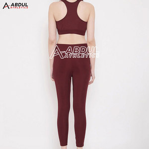 ชุดโยคะคุณภาพพรีเมียมสำหรับออกกำลังกายและเล่นกีฬา ผลิตจากผ้าที่ยืดหยุ่นได้และสวมใส่สบาย เหมาะสำหรับการฝึกซ้อมและฟิตเนสประจำวัน - Product Image 3