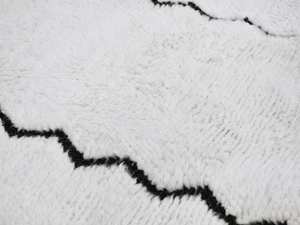 Merveilleux Beniourain personnalisé marocain blanc noir tapis en zigzag fait à la main tapis en laine de mouton haute pile abstrait prix de gros - Product Image 5