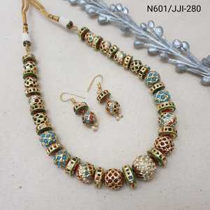 Boucles d'oreilles Jadau en pierre multicolore de créateur Collection de colliers et boucles d'oreilles à la mode - Product Image 2