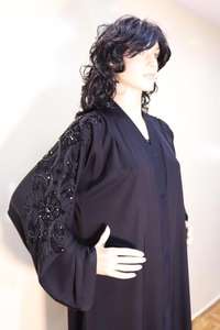Caftan musulman traditionnel de Dubaï 2022 avec un beau design marocain noir fait à la main Abaya Kaftan - Product Image 3