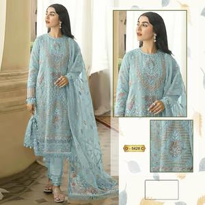 Vestido de lujo Heavy Fox Georgette Salwar Suit & Dupatta con Multi Thread Jari con bordado de secuencia Stitch Hand Work para la venta - Product Image 4