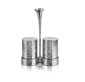 Juego de sal y pimienta de metal de aspecto vintage con construcción hecha a mano, perfecto para encimeras de cocina rústicas y mesas de comedor - Product Image 2