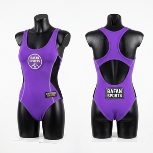 Maillot de bain une pièce violet en nylon spandex 200 GSM durable avec empiècements en maille et logo thermocollé pour femme - Product Image 2