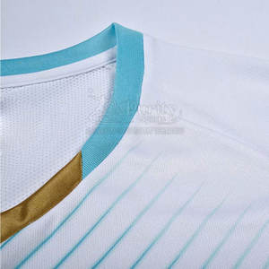 Camiseta y pantalones cortos de fútbol transpirables con logotipo personalizado, ropa deportiva profesional, uniforme de fútbol a la venta en línea - Product Image 4