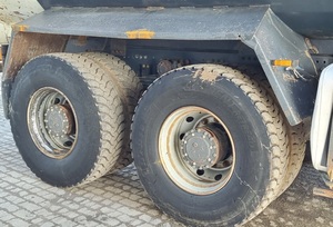 Camión Volquete DAF CF85.410 8X4 Usado, Año 2007, EURO 5, Diésel, 451-500HP, Capacidad de Carga 25-30T - Product Image 4