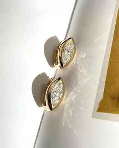 Modernos Pendientes Huggie de Oro Sólido de 14K con Diamante Marquise de 0.61CT Cultivado en Laboratorio, Estilo Ear Cuff Ajustado, Joyería Fina para Regalo de Pareja - Product Image 5