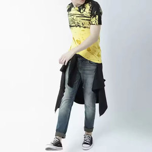 เสื้อยืดแขนสั้นพิมพ์ลายสีเหลืองสำหรับผู้ชาย ลายรถยนต์ คอกลม ทรงปกติ ใส่สบายๆ - Product Image 2