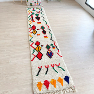 Tapis Kilim abstrait marocain vibrant tapis bohème personnalisable tapis colorés tissés à la main décor à la maison décorations de chambre tissées - Product Image 1