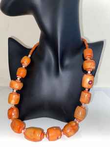 Collar con colgante de resina de bola de moda con cadena de cuerda para tiendas - Product Image 5