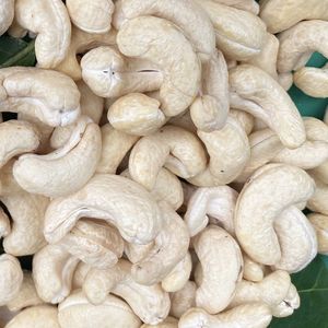 เม็ดมะม่วงหิมพานต์คั่วบรรจุภัณฑ์ซานติโกเวียดนาม W320ฟรีภาษี - Product Image 1