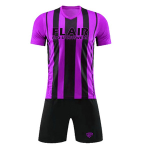 Uniformes de Fútbol Personalizados de la Mejor Calidad, Transpirables y Cómodos, Servicio OEM, para Adultos, Hombres, Jugadores, Corte Automatizado - Product Image 4