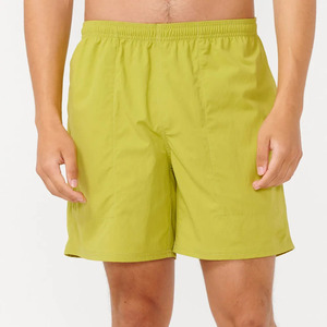 Shorts de sport pour hommes en polyester respirant à séchage rapide, écologiques, décontractés, avec cordon de serrage sur le devant, uni, vente en gros - Product Image 1
