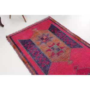 Alfombra Turca Vintage, Alfombra de Pasillo de 3.3x10.1 pies, Alfombra de Lana Sólida Roja y Morada - Product Image 1