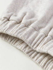 Conjunto cómodo de pantalones cortos de manga corta para niños y niñas de algodón de manga corta de color liso - Product Image 4