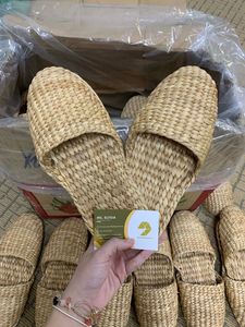 Hot Selling Flipflop/Men Sandals/Women <b>Slippers</b> From Material 100% Water Hyacinth Vietnam Factory Price 2024 Custom Cheap Price - Product Image 6