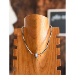 Collier tendance style Navajo avec perles de huître épineuse et chaîne en acier inoxydable graduée, en argent sterling, idéal pour les occasions de fiançailles - Product Image 1