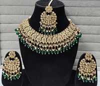 Ensemble de mariée Kundan pour femmes et filles, collier, boucles d'oreilles et ras-de-cou multicolores indiens plaqués or 14 carats pour les mariages, les fiançailles et les fêtes