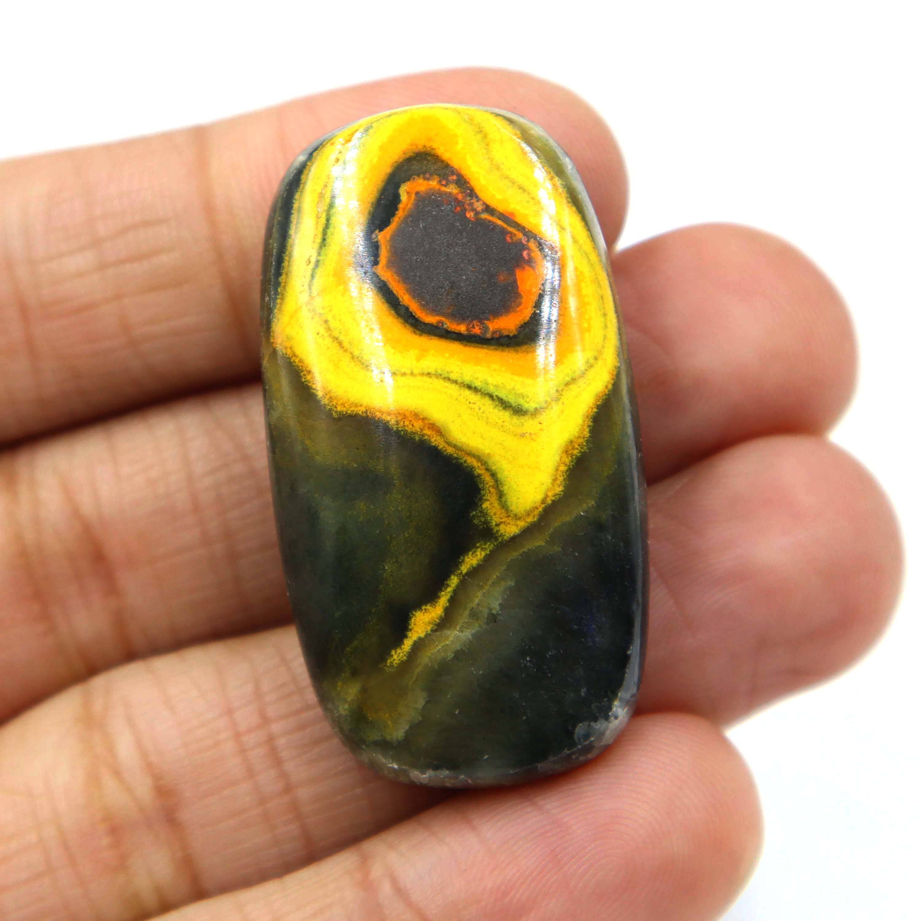 สีเหลือง